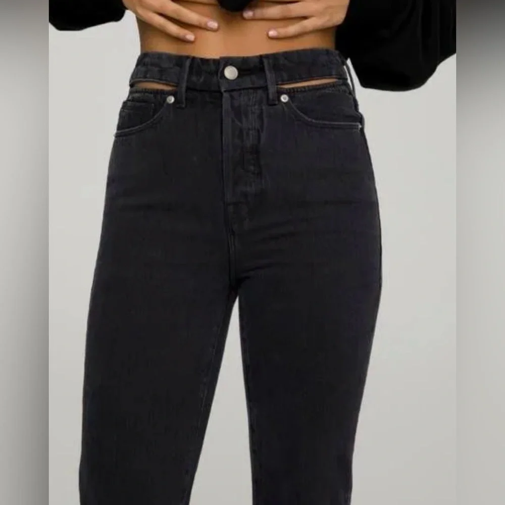 Good American Good Boy Black Jeans With Slit Waistband - Picture 3 of 12